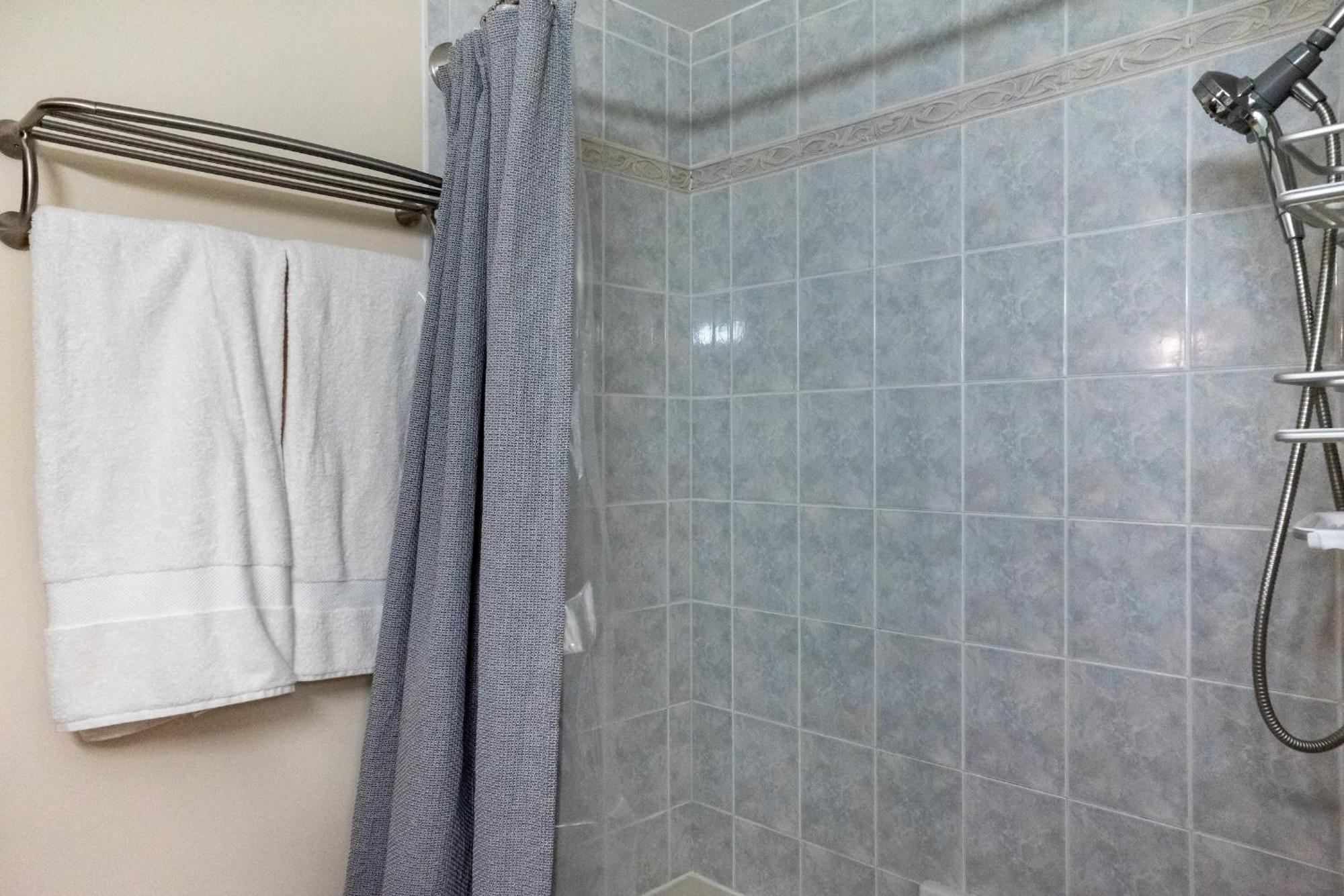 Spacious 3br With Bbq In Gated Penn Estates Holiday home *
